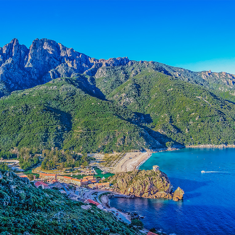 camping en corse pres du bord de mer