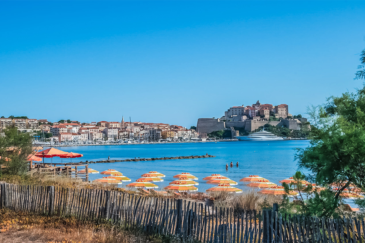 le bonheur du bord de mer a calvi